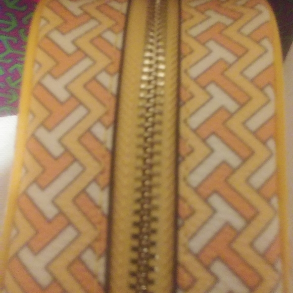 Tory Burch t zigzag cosmetic,misc bag - Picture 3 of 8